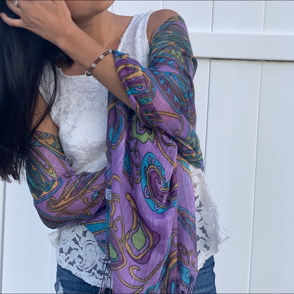 Cute purple scarf